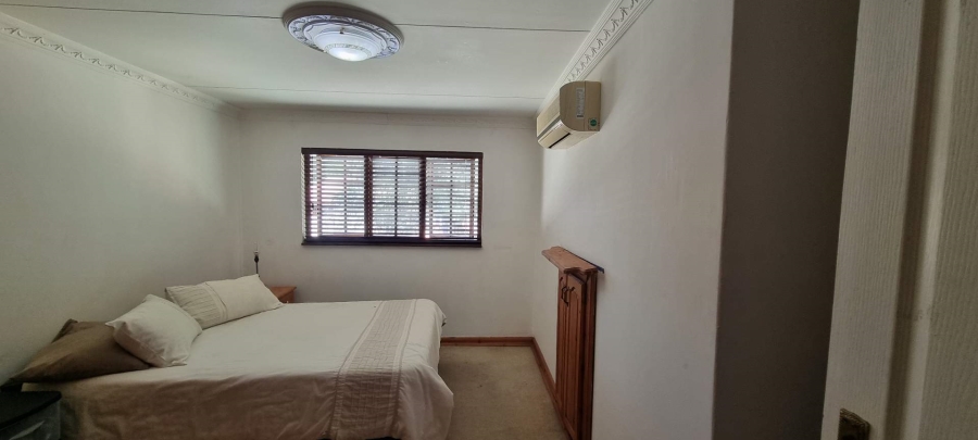 5 Bedroom Property for Sale in Waverley Free State